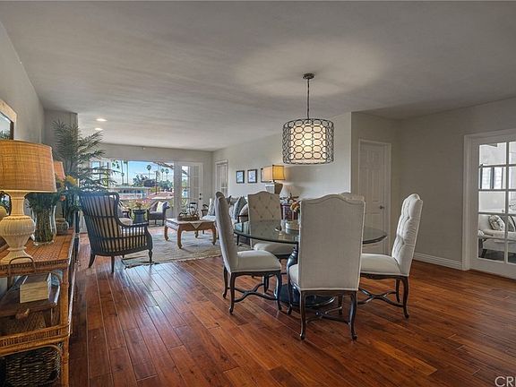 4th image of 901 10th St APT 310