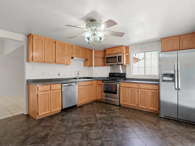 1600 Sumac Dr — Photo 11