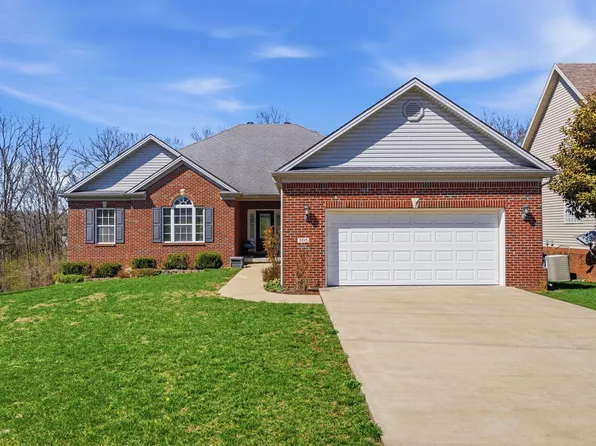 105 Hidden Paddock Ln, Georgetown, KY 40324