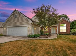 2905 Tanglewood DRIVE, Waukesha, WI 53189
