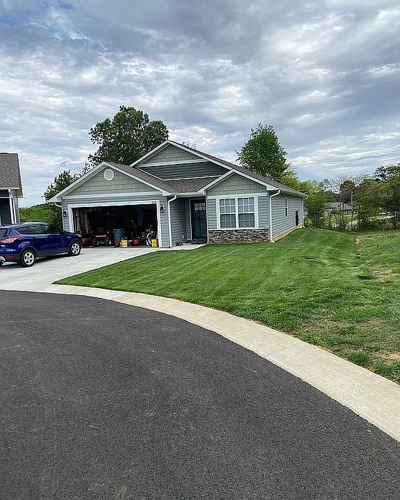 1st image of 101 Lincoln Dr