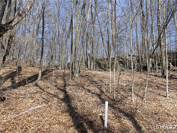 3rd image of 6 Alfredson Lane