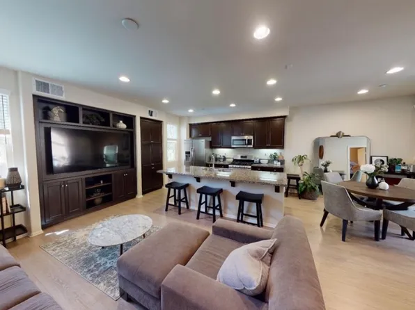 2388 Sentinel Ln, San Marcos, CA