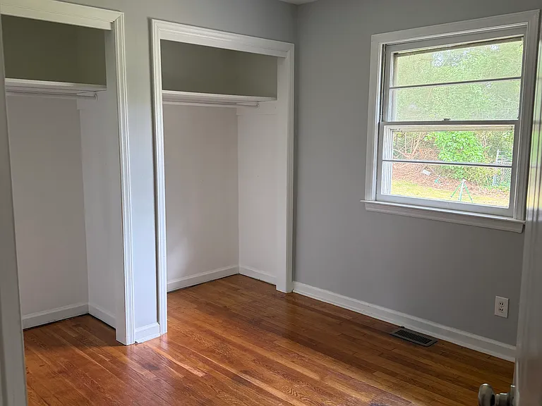 306 Andrea Dr — Photo 8