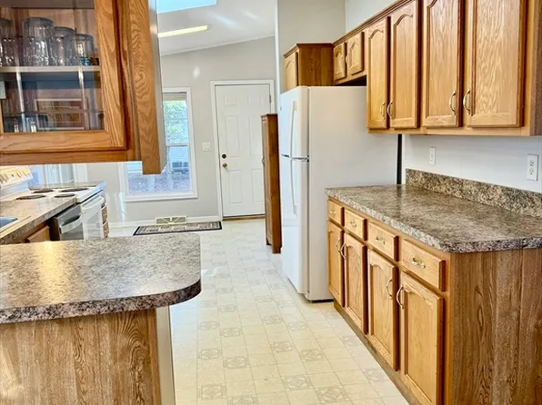 1509 Green St, Middleboro, MA 02346