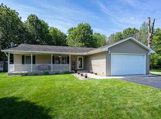 1270 Lakeview Rd S, Dahinda, IL 61428