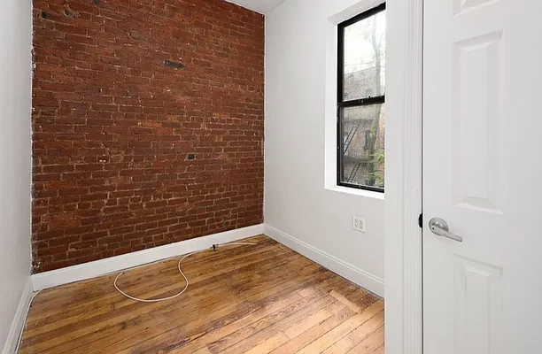 Rented by Compass | media 27