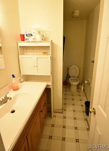 1 bed, 1.5 bath, 1363 sqft, $815 — Photo 3