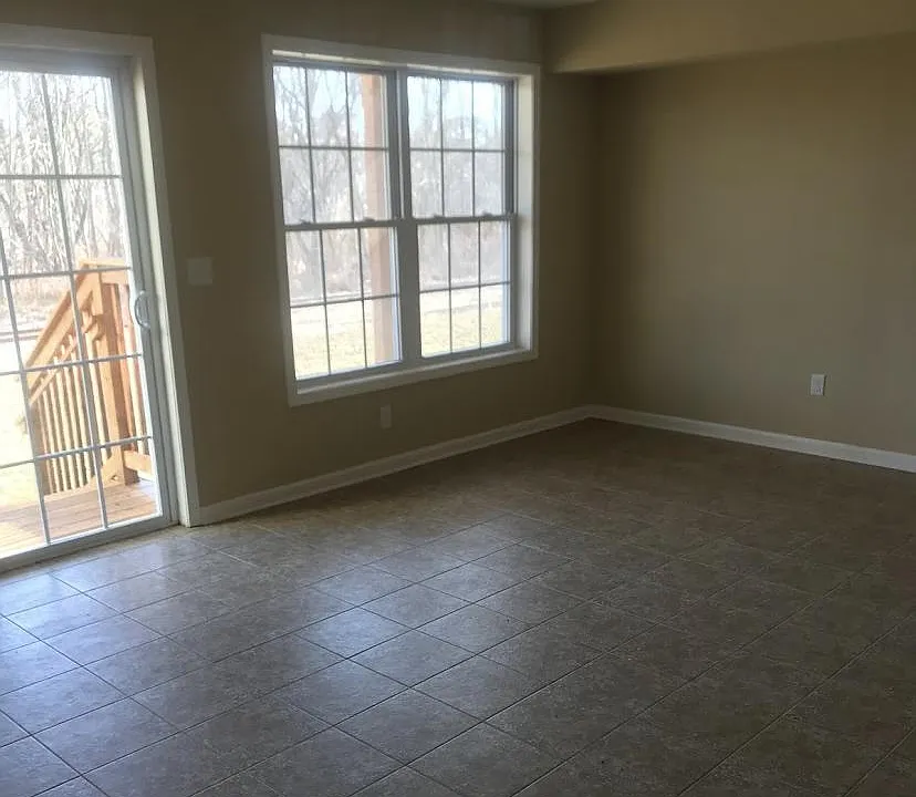 1-32 Bove Ln