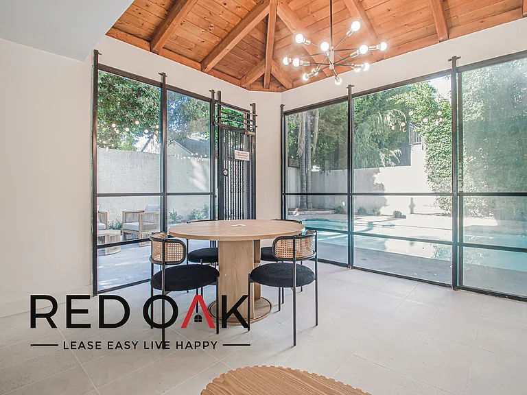 Toluca Lofts — Photo 8