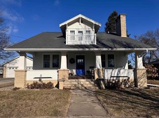 301 Main St, Fort Atkinson, IA 52144