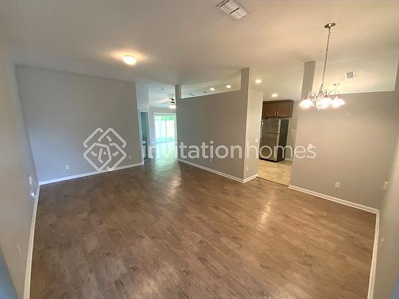4th image of 284 Timberwood Dr