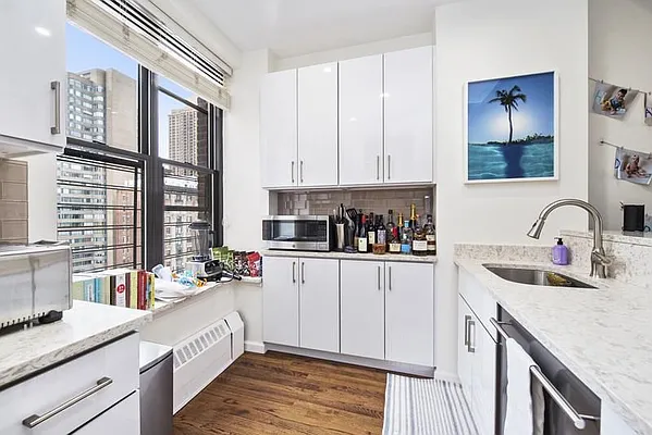 Rented by Keller Williams NYC | media 13
