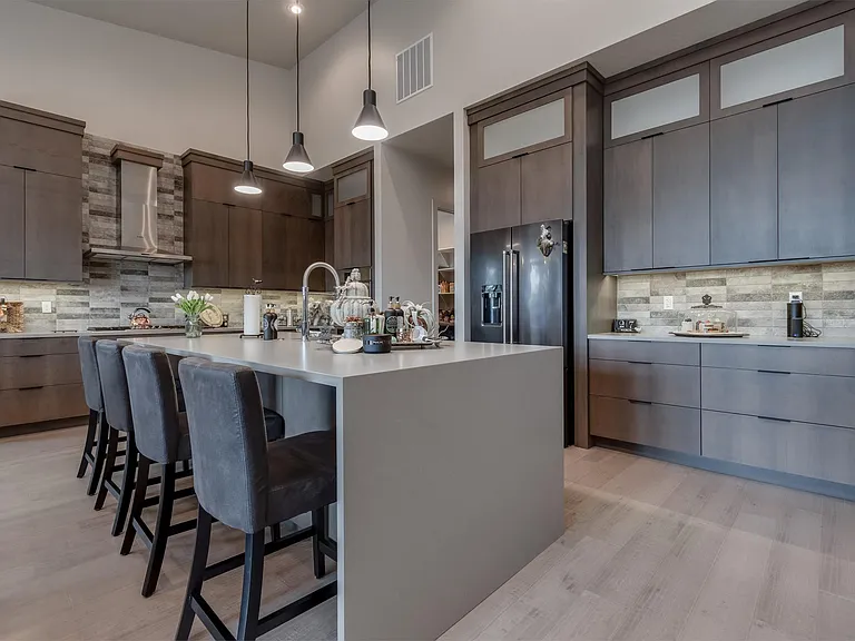 3851 W Crossley Dr — Photo 11