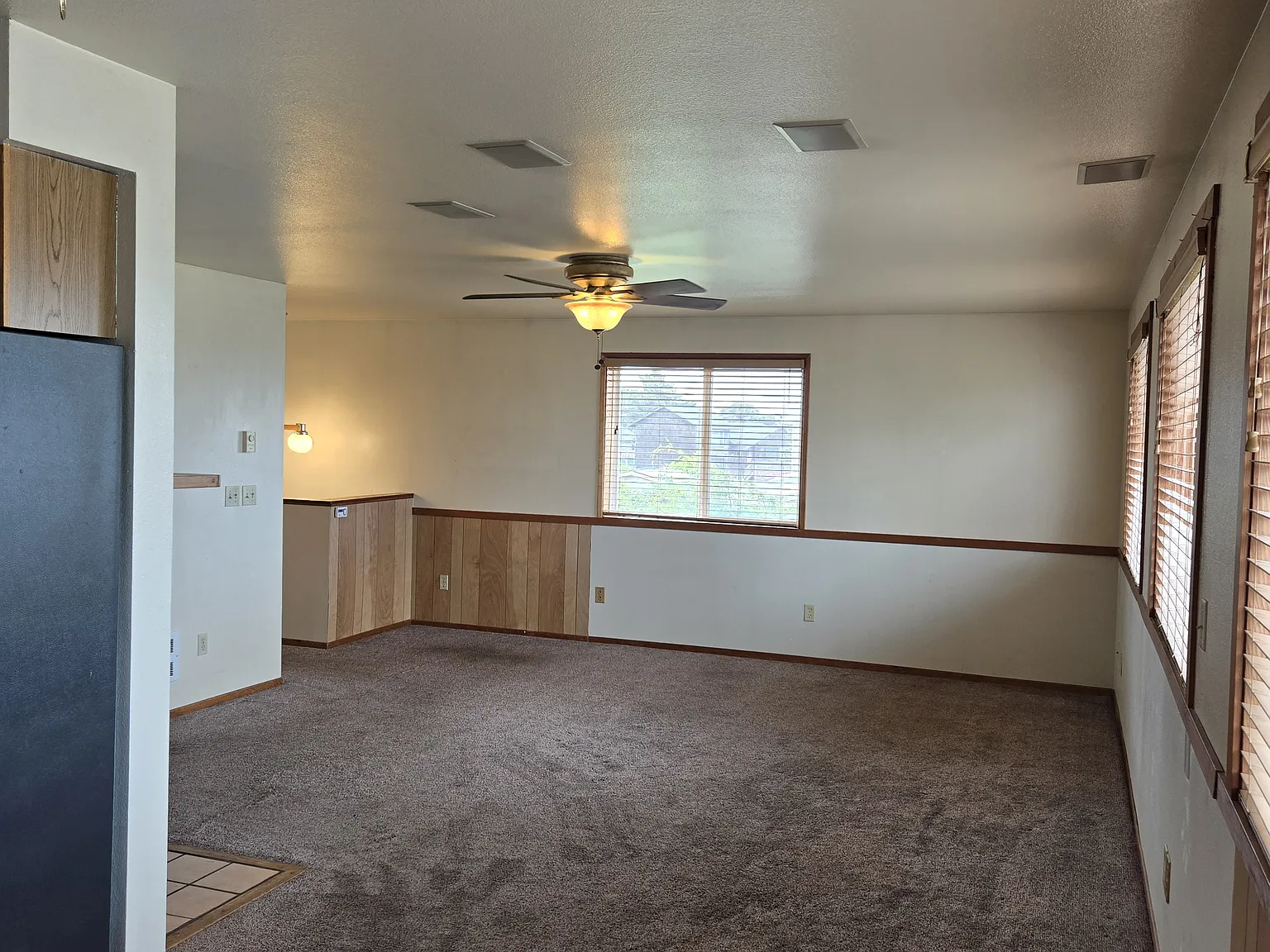 3 bed, $2,650 — Photo 2