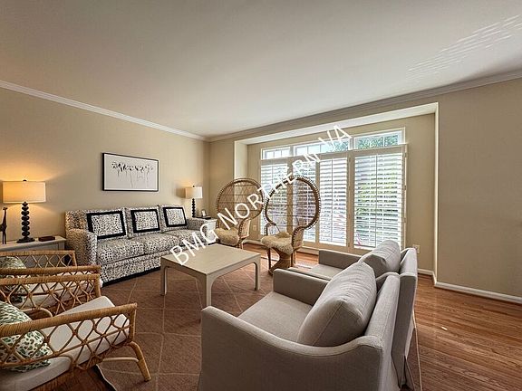 3rd image of 5654 Governors Pond Cir