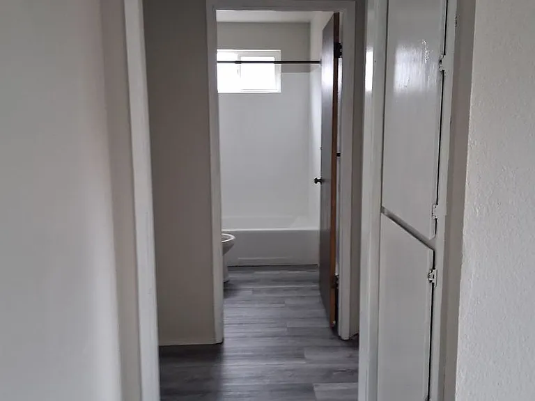 Rainier Vista — Photo 15