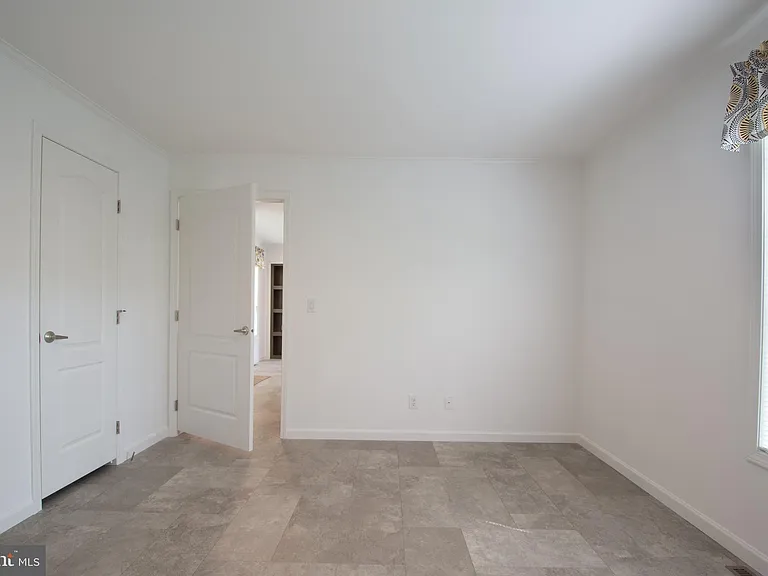 80 Longbow Ln — Photo 12
