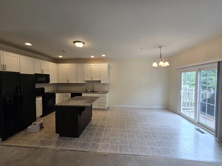 2743 Keebler Ct — Photo 5