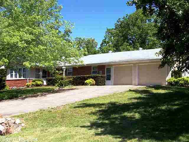 1st image of 100 E Green Valley Dr
