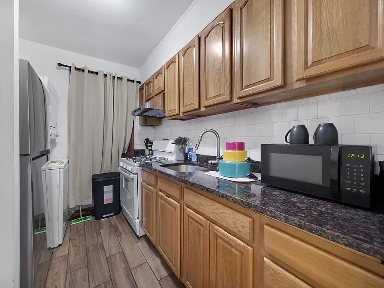 871 Harrison Ave #4 — Photo 9