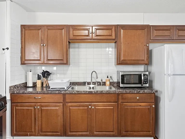 2917 Hickory St — Photo 16