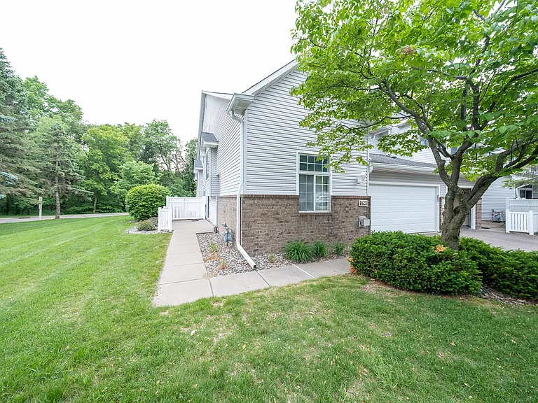 2750 Mallard Dr — Photo 19