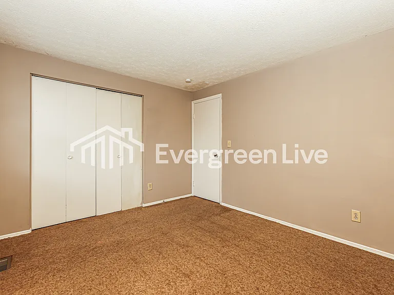 8224 Mount Charles Dr — Photo 14