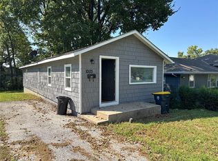 1003 E 83rd Ter, Kansas City, MO 64131