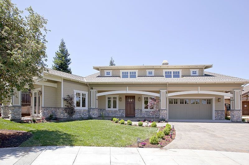 1st image of 111 Panorama Way
