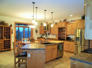 N3209 Hooker Rd, Poynette, WI 53955