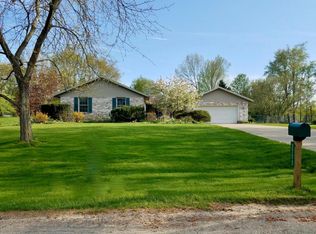 2772 Ridgewood Trl, Berrien Springs, MI 49103