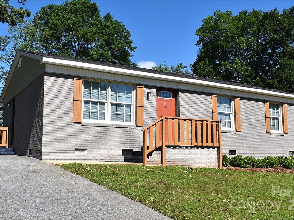 1st image of 691 Winston Dr