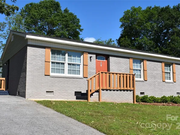 691 Winston Dr, Gastonia, NC 28052