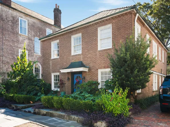 103 Rutledge Ave, Charleston, SC 29401