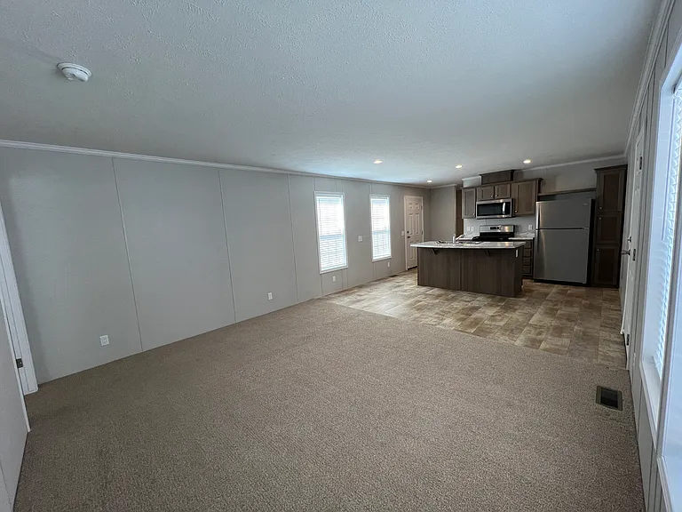 38000 Le Chateau Blvd #336 — Photo 3