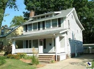 17906 Dillewood Rd, Cleveland, OH 44119