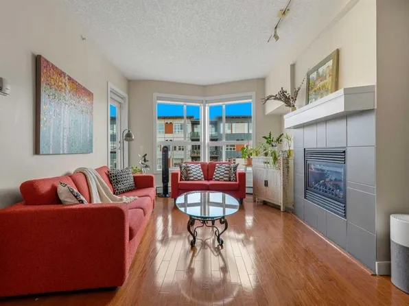 2420 S 34th Ave SW #405, Calgary, AB T2T 2C8