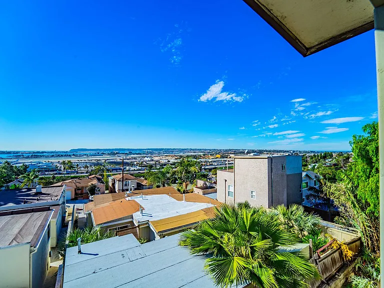 Overlook Point | Hillside Living in Mission Hills — Photo 26