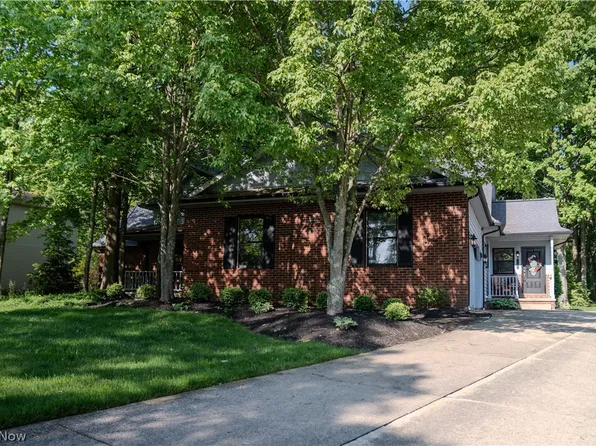 4502 Glen Eagle Dr, Brecksville, OH 44141