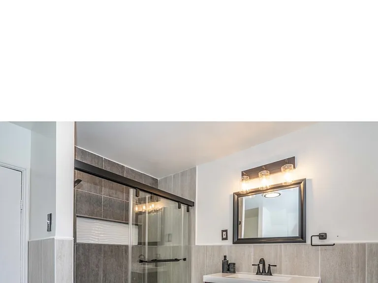 30 N 1st St #2 — Photo 8
