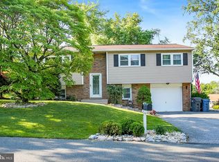 428 Park Hills Dr, Mechanicsburg, PA 17055