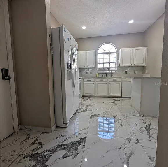 4321 Deermont Cir — Photo 12