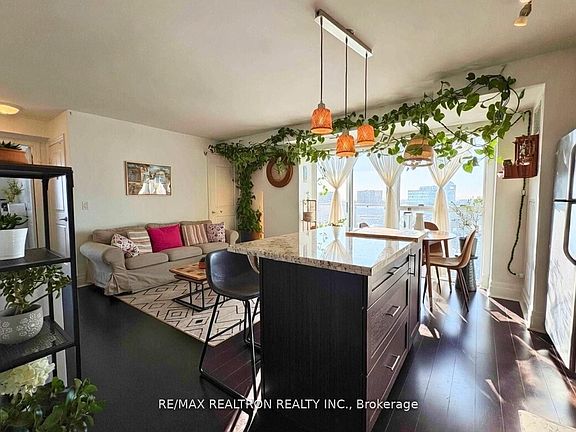 5th image of 275 Yorkland Rd #1009