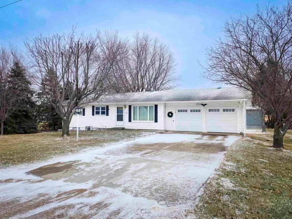 1109 Sherwood Rd, Norfolk, NE 68701