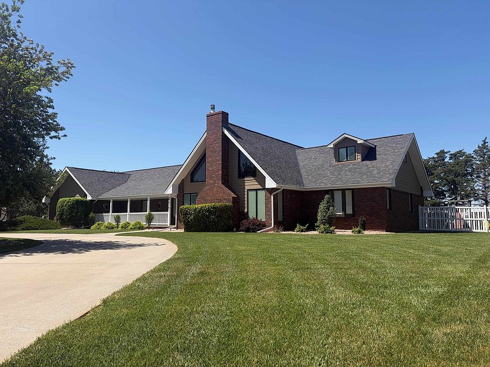 1st image of 3701 Thunderbird Dr
