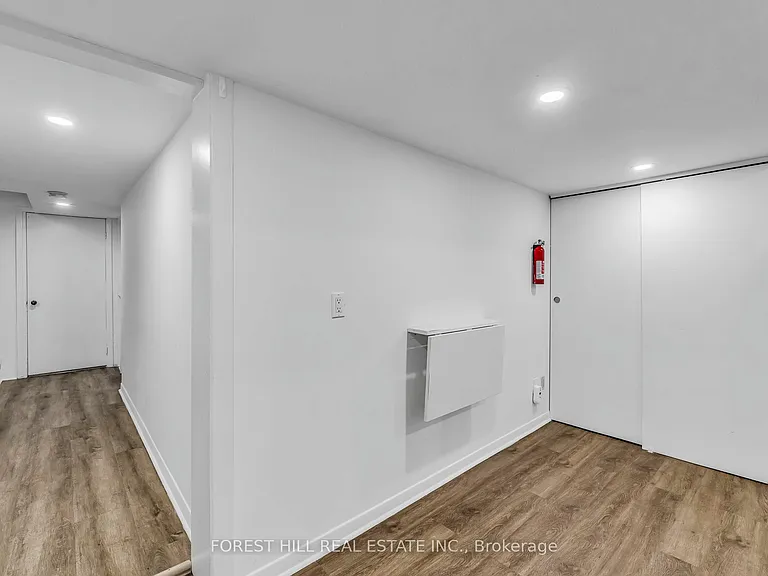 5 Woodenhill Ct #BASEMENT — Photo 14