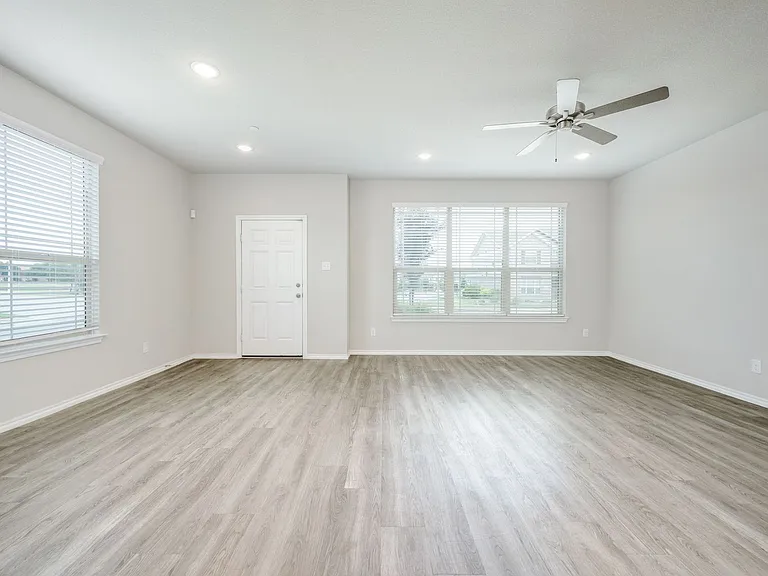 3537 Brentwood Dr — Photo 9