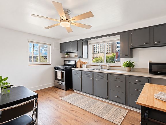 2nd image of 229 Halket Pl Floor 1