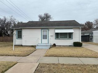 118 E 4th St, Valley Center, KS 67147